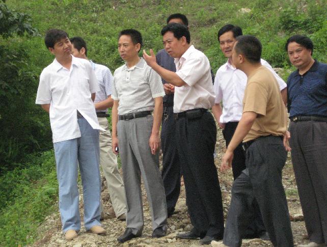 县上和县级相关部门已先后到黎雅镇进行现场办公,实地查看,勘测